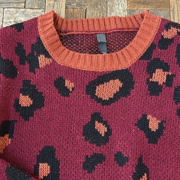 ALYA Maroon Orange Cheetah Print Sweater Size Medium - Picture 2 of 7